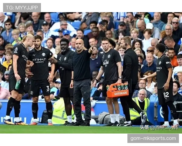 曼城王朝地位面临挑战，当前赛季表现波动与竞争格局变化逐步显现